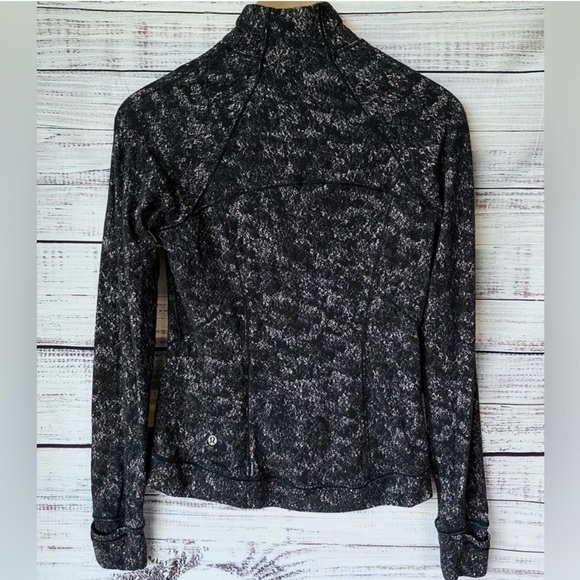 Lululemon Outrun the Elements Pullover 6 Misted Jacquard Black‎ White 1/2 Zip - Picture 5 of 8